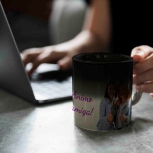 taza negra personalizada PEQ